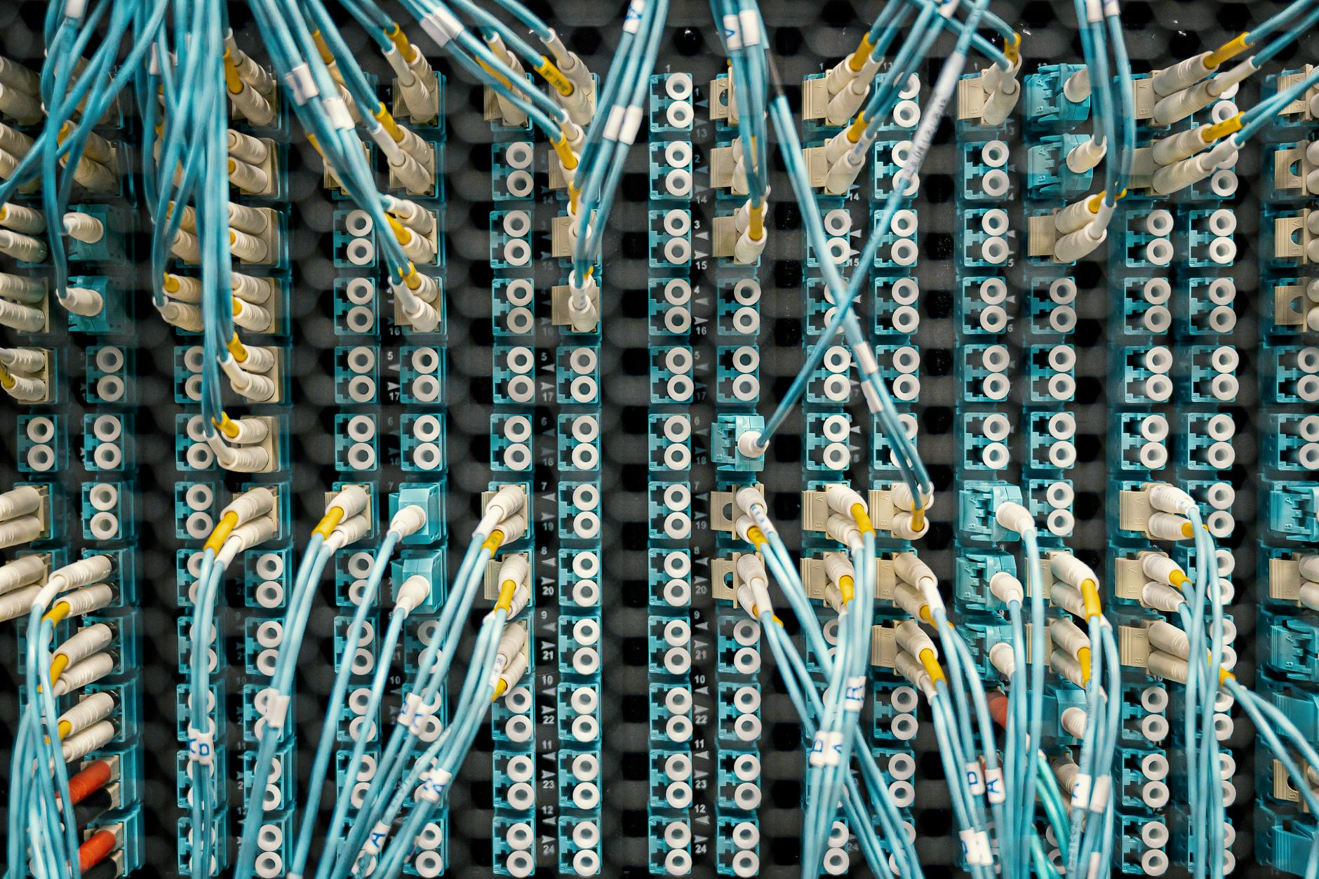 MCP at 9,400 Servers: Agentic Infrastructure Outruns the Models